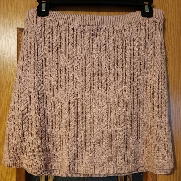 Kit +Sky mini skirt with front tie. size small.  Nwt - Picture 2 of 2